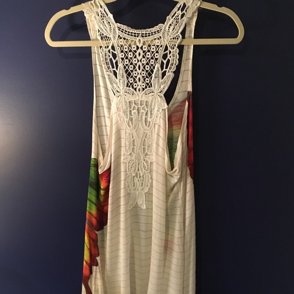 Beautiful butterfly print tank top by Double Zero - Picture 2 of 3